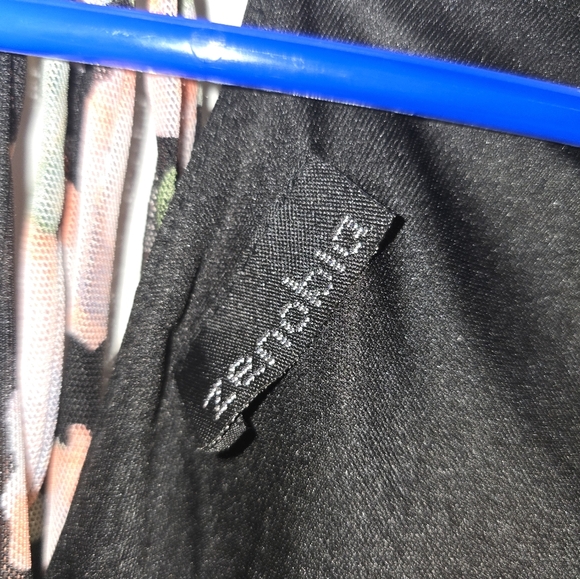 One of a kind Zenobia Dress - Picture 5 of 6